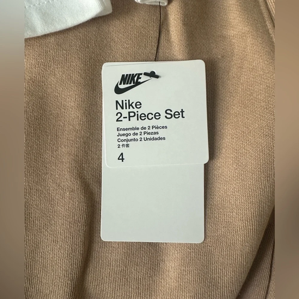 Nike Long Sleeve Logo T-Shirt & Tan Jogger Pants 2 Piece Set Boys Size 4 NWT